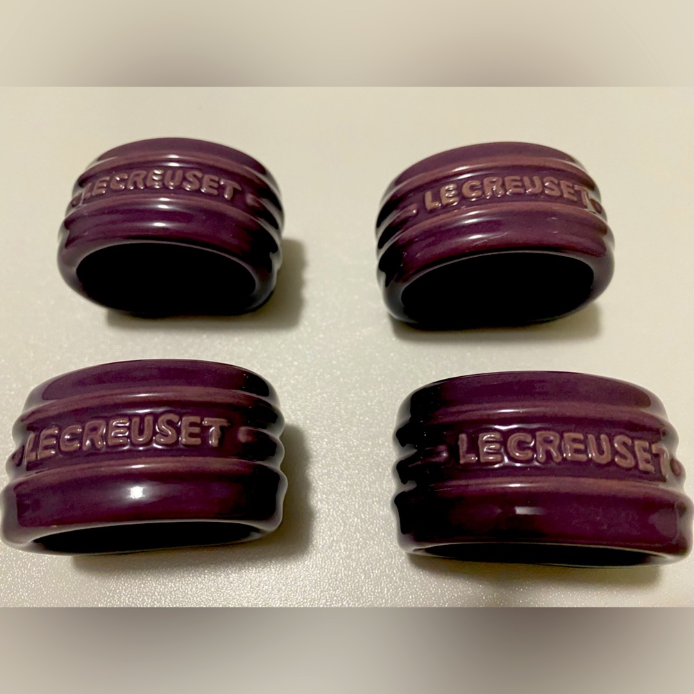 NWT Lot of 4 Le Creuset Napkin Rings/Holders Cassis